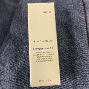 SkinCeuticals Resveratrol B E